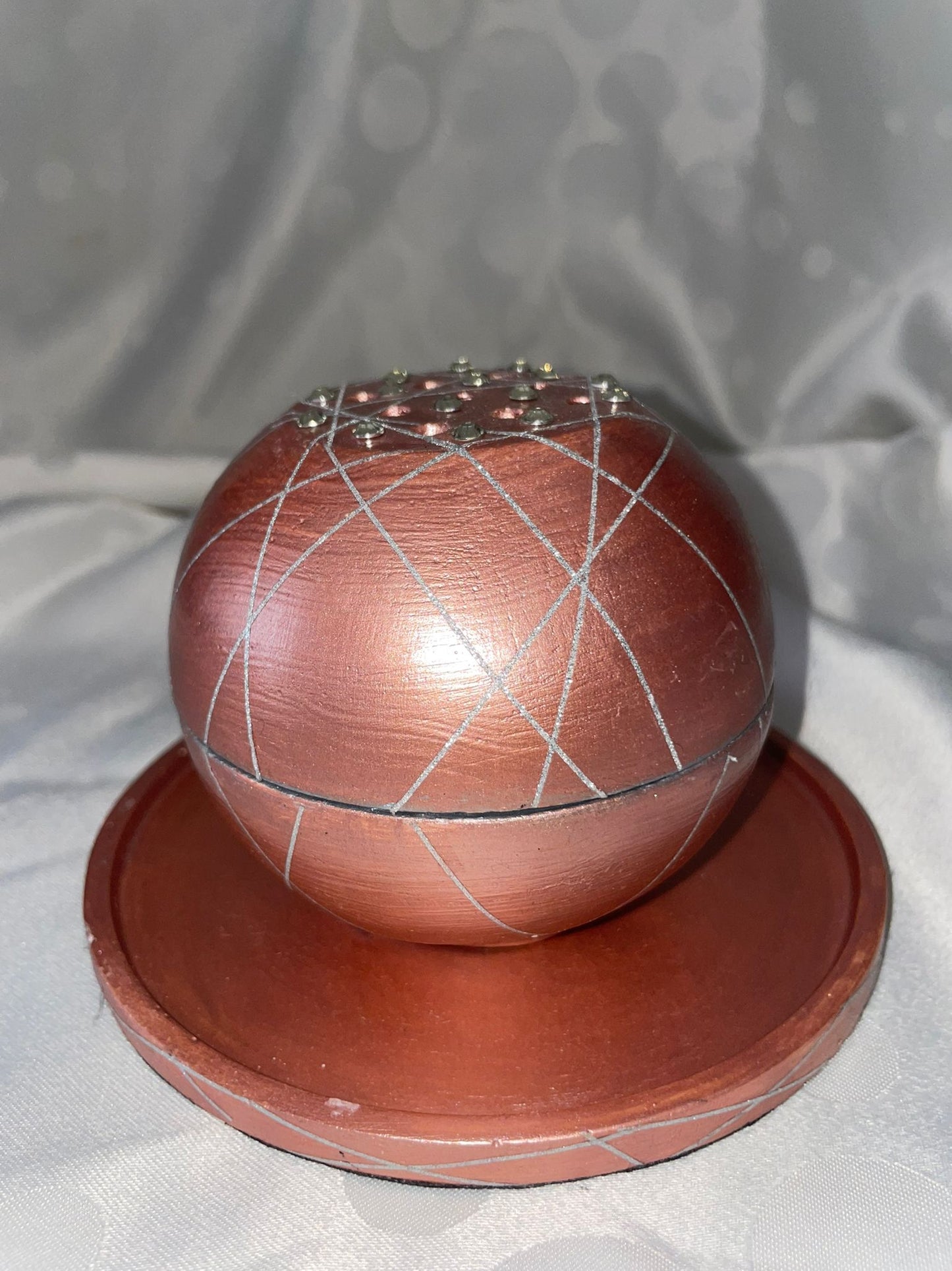 Sphère pour encens : Ensemble "Lady Rose". "Vendue sans le plateau"