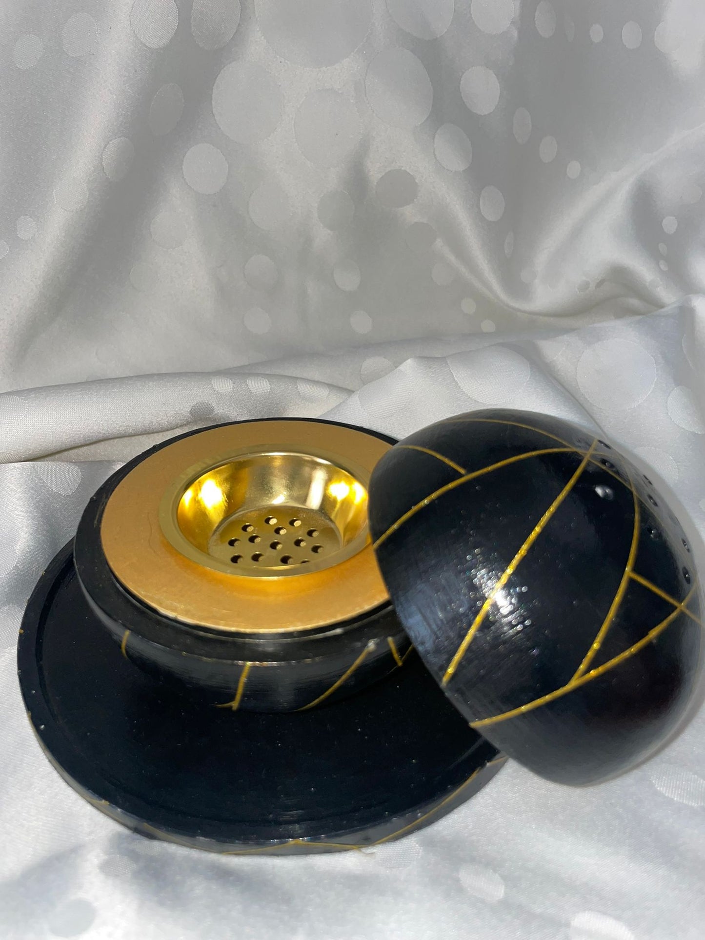 Sphère pour encens : ensemble "Nuit dorée". (Vendue sans le plateau)